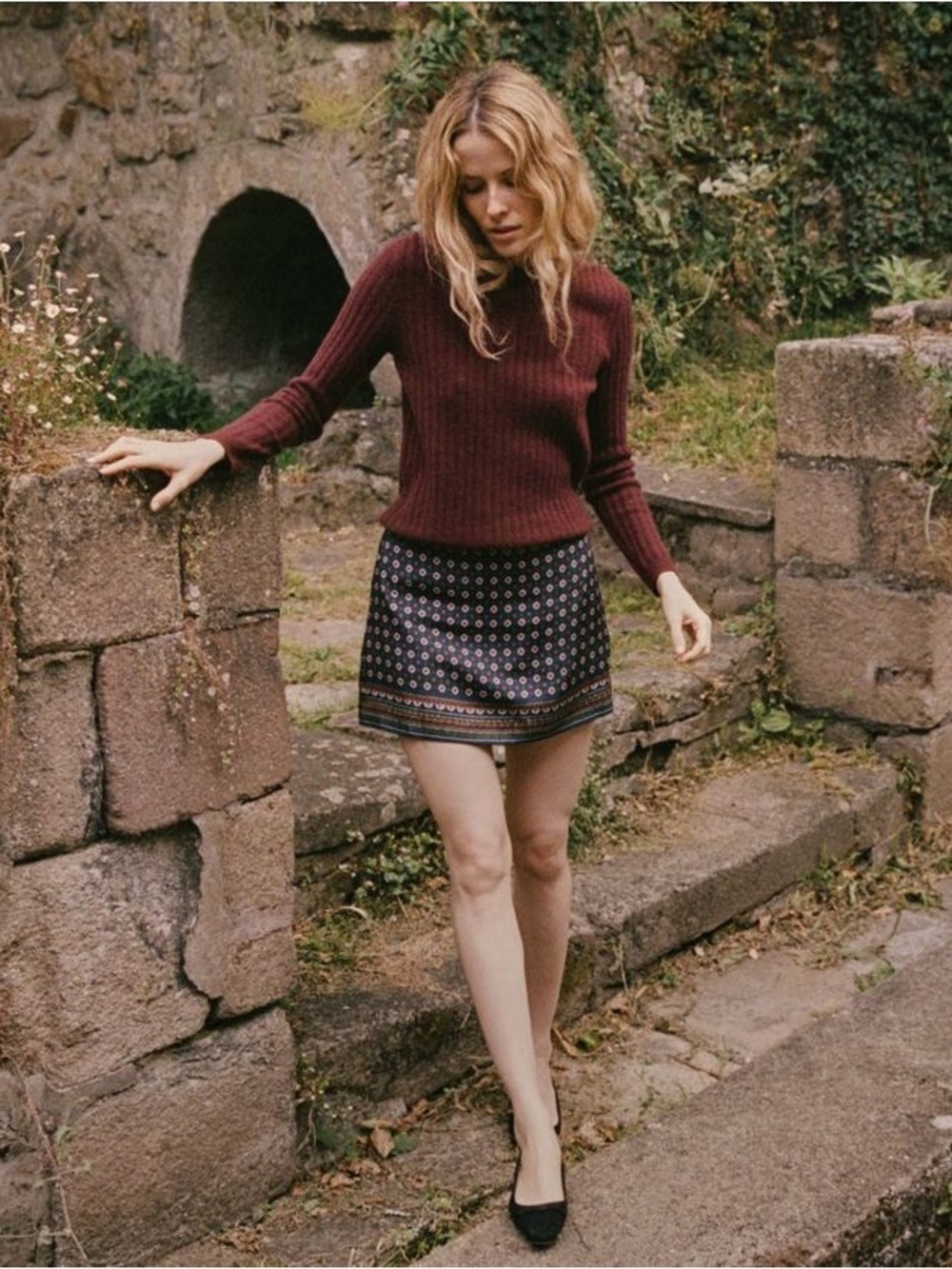 DÔEN Hyres Cashmere Sweater in Dark Garnet